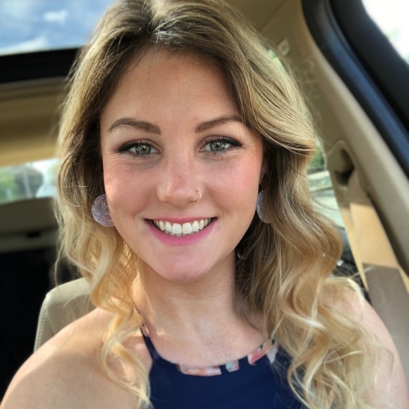 Meet your Posher, Krista - Picture 1 of 1